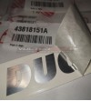 Par de calcomanías originales Ducati color aluminio cepillado