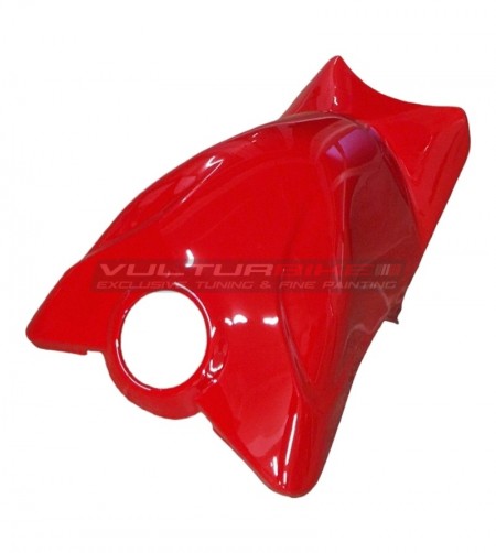Tapa del depósito de carbono pintada de rojo - Ducati Panigale / Streetfighter V4 