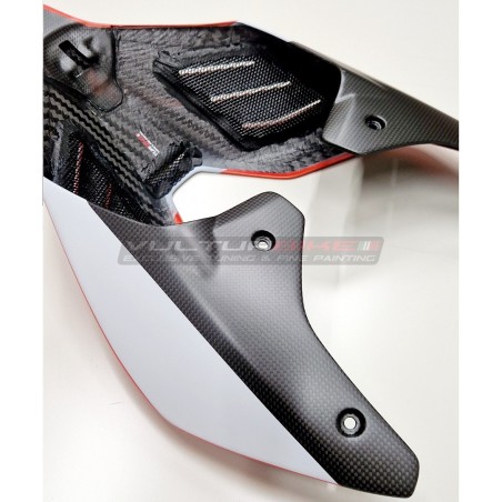 Queue en carbone peinte avec design Panigale V4S Corse 2019