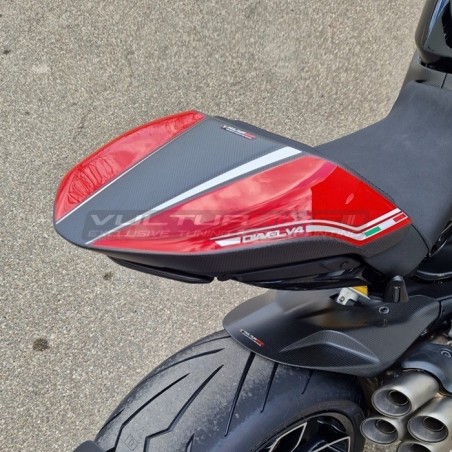Custom Carbon Sitzbezug "ROT / CARBON" - Ducati Diavel V4
