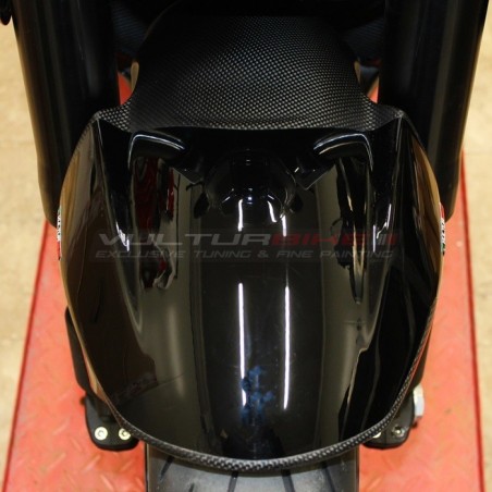 Guardabarros delantero de carbono de diseño personalizado - Ducati Diavel V4