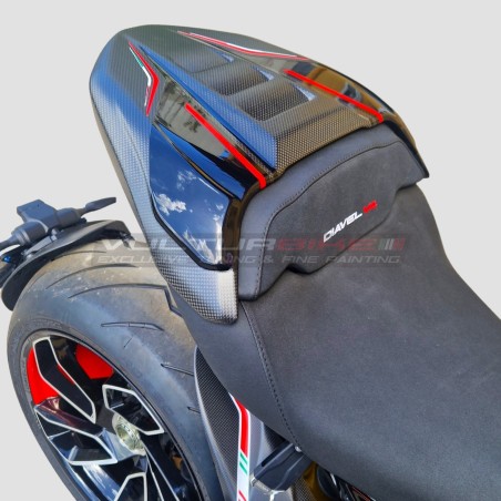 Carbon-Sitzbezug mit neuem Design - Ducati Diavel V4