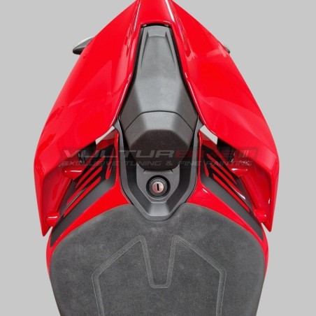 Elementos de adorno personalizados en el interior de la cola Ducati Panigale / Streetfighter V4