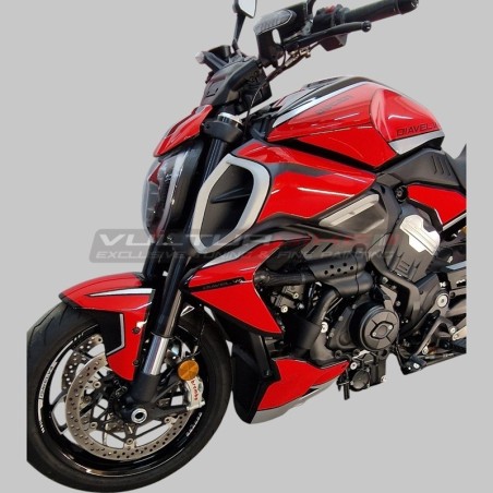 Kit complet d’autocollants tout neuf design rouge argent - Ducati Diavel V4
