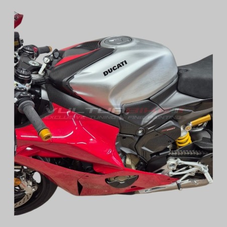 Coperchio serbatoio in carbonio effetto alluminio spazzolato - Ducati Panigale V4 / V4S & Streetfighter V4 / V4S