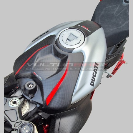 Brushed aluminium effect fuel tank cover with carbon strip - Ducati Panigale / Streetfighter V4 / V4S