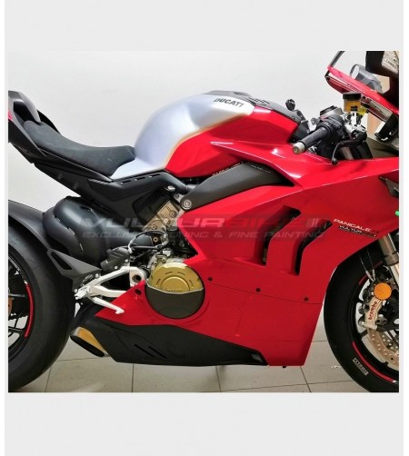 Grey black carbon custom tank cover - Ducati Panigale V4 / V4S / V4R / Streetfighter V4 
